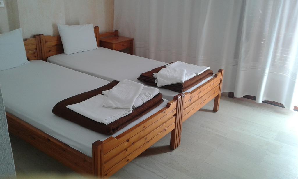 Pension Kyriakos Плакиас Экстерьер фото